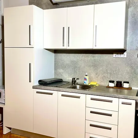 Daire Kozolec - Location Ljubljana